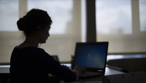 Komşuda mesai isyanı! Haftada 6 gün çalışacaklar!