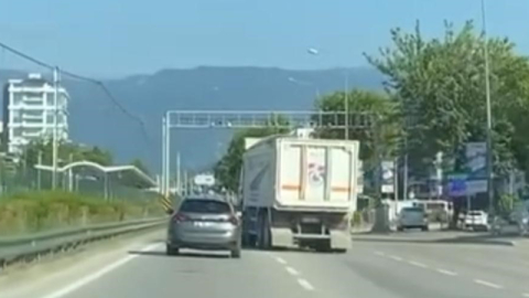 Tehlikeli oyun! Bursa bu kamyonu konuşuyor...