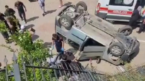 Bursa'da beklenmedik kaza! Site bahçesine uçtu...