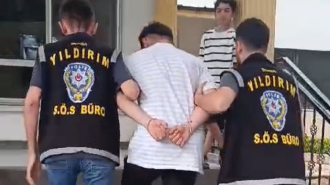 Bursa'da çatıdan çatıya kovalamaca!