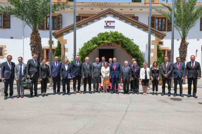 CHP lideri Özel, KKTC Cumhurbaşkanı Tatar tarafından kabul edildi
