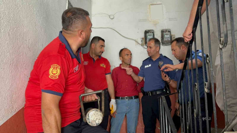 3 genç uyuyakaldı, koçbaşı ile eve giren ekipler uyandırdı
