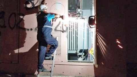 Bursa'da Afrika sıcakları sonrası trafolara fan yerleştirildi