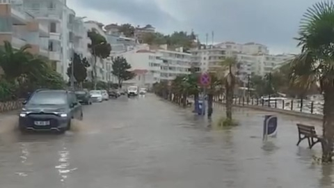 Bursa'nın o ilçesini sel bastı!