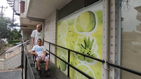 Lüleburgaz’da engelli rampası krizi
