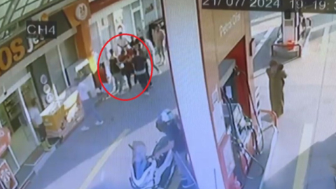 Bursa'da enteresan dayak! 'Niye çöp atıyorsun?'