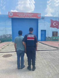 Kasten yaralama suçundan aranan şahsı jandarma yakaladı
