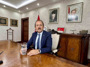 Sıcak yaz günlerinde su tüketimine dikkat çektiler
