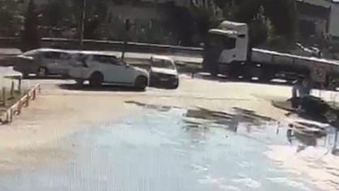 Bursa'da zincirleme kaza kamerada!