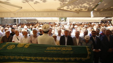 Yüzlerce kişi Ulu Camii'ye akın etti