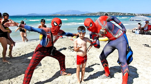 Örümcek Adamlar Ilıca Plajı’nda
