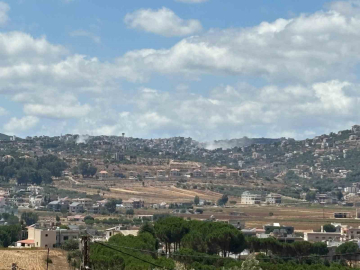 İsrail topçuları, Lübnan’ın güneyindeki köyü vurdu
