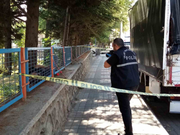 Bursa’da şüpheli ölüm! Duvarının üzerinde ölü bulundu