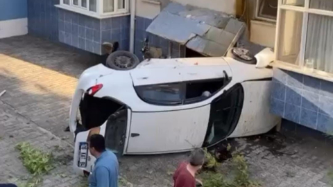 Kontrolden çıktı! Apartmana daldı