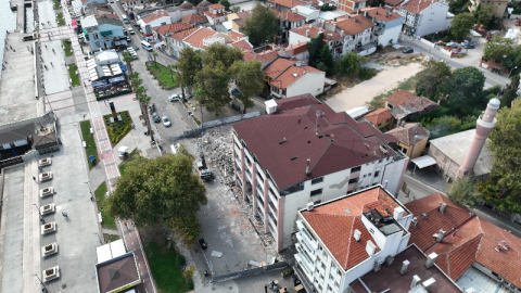 Bursa'da o bina yıkılıyor!