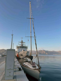 Yelkenli teknede 3 göçmen kaçakçısı ve 35 düzensiz göçmen yakalandı
