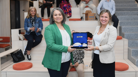 Türkçe'ye dikkat çekildi!