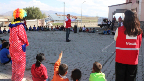 Kızılay, sağlıklı gülümseme için öğrencilerle buluştu