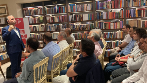 Taksim’de yazar Mehmet Doğan’ın ’Kültür mücadelesi’ konuşuldu