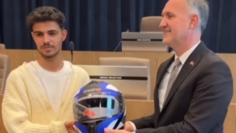 Başkan Taban’dan ‘kask’lı jest