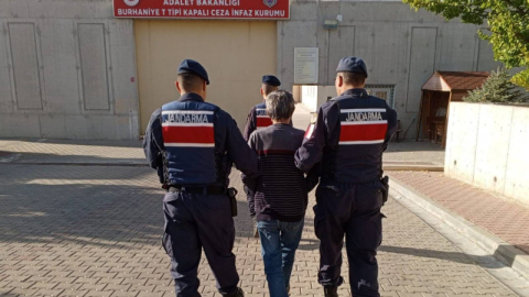Balıkesir’de 16 yıl kesinleşmiş hapis cezası bulunan firari jandarmaya yakalandı