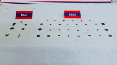 Tarihi eserleri satamadan yakalandılar