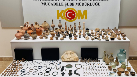 325 tarihi eser ele geçirildi