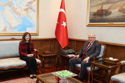 Bakan Güler, Türkiye’nin Slovenya Büyükelçisi Kumaşçıoğlu’nu kabul etti
