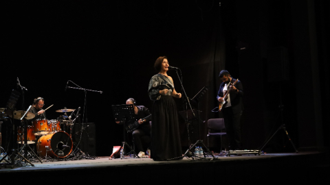 Bursa’da Feryal Öney ile türkü dolu gece