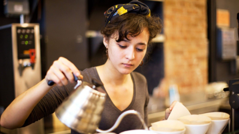 Geçinemeyince işe yönelim arttı!