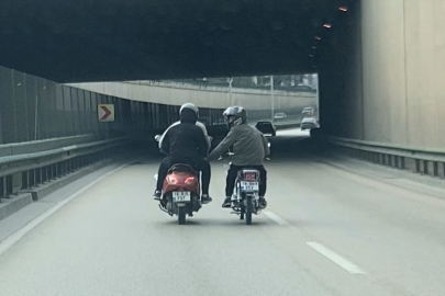 Bursa'da 2 motosikletlinin tehlikeli yolculuğu