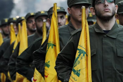 Rejim çöktü, Hizbullah Suriye'den çekildi!