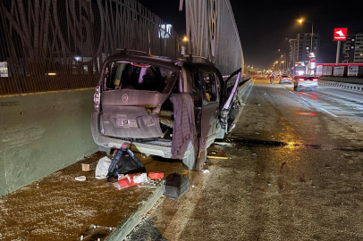 Bursa'da otomobil bariyerlere ok gibi saplandı!