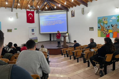 Bursa'da hayvanseverlere ve hayvan satıcılarına eğitim