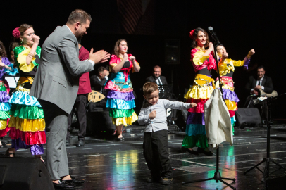 Çalgıcı Mektebi Roman Orkestrası’ndan muhteşem konser