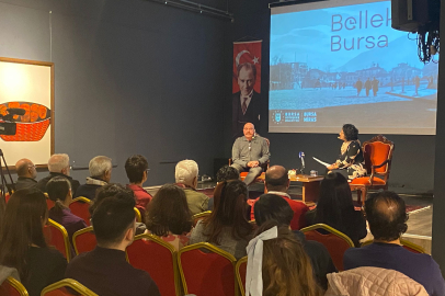 Bursa Bellek kent söyleşilerinin ilk konuğu Ezel Akay oldu