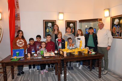 Osmangazili öğrencilerden robotik kodlama sergisi