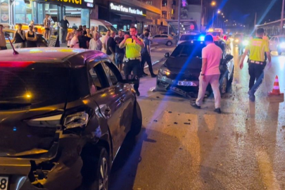 Bursa'da alkollü sürücü makas atarken kaza yaptı: 2 yaralı