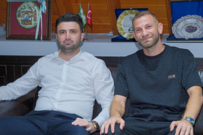 Bursaspor Sedat Cengiz ile yollarını ayırdı