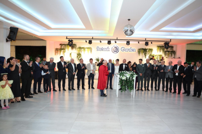 Bursa’da bol şahitli görkemli düğün… Siyaset, medya ve iş dünyası bu düğünde buluştu