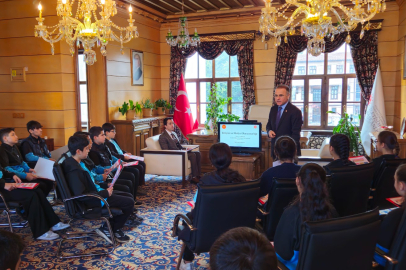 Ortaokul öğrencilerinden İletişim Başkanlığı Bursa Bölge Müdürlüğü'ne ziyaret