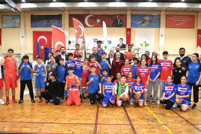 Cumhuriyet Bayramı’nda boks heyecanı Osmangazi’yi sardı