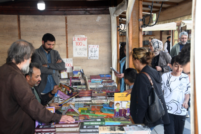 Osmangazi Kitap Fuarı’nda edebiyat rüzgarı esti