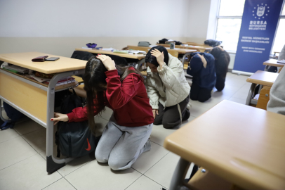 YKS Hazırlık Merkezi’nde deprem tatbikatı gerçeğini aratmadı