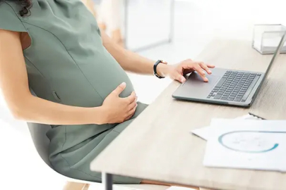 Doğum izinleriyle ilgili yeni düzenleme: Babalık izni 2 katına çıkıyor