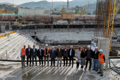 Bursa’nın simge spor salonu modern yüzüyle geri dönüyor