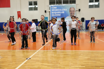 Nilüfer’de engeller sporla aşıldı: 380 öğrenci aynı sahada buluştu