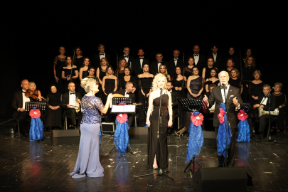 Nilüfer Belediyesi Türk Sanat Müziği Korosu izleyicileri büyüledi