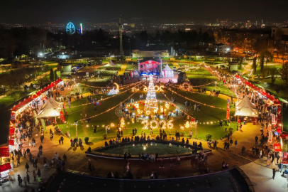 Bursa’da Yılbaşı coşkusu meydanlara taşındı