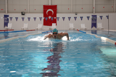 16 yaşındaki Muhammed Emir Kurtulan’dan Avrupa’da tarihi başarı